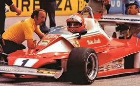 Lauda im Ferrari '76 Lauda bei Comeback 1976